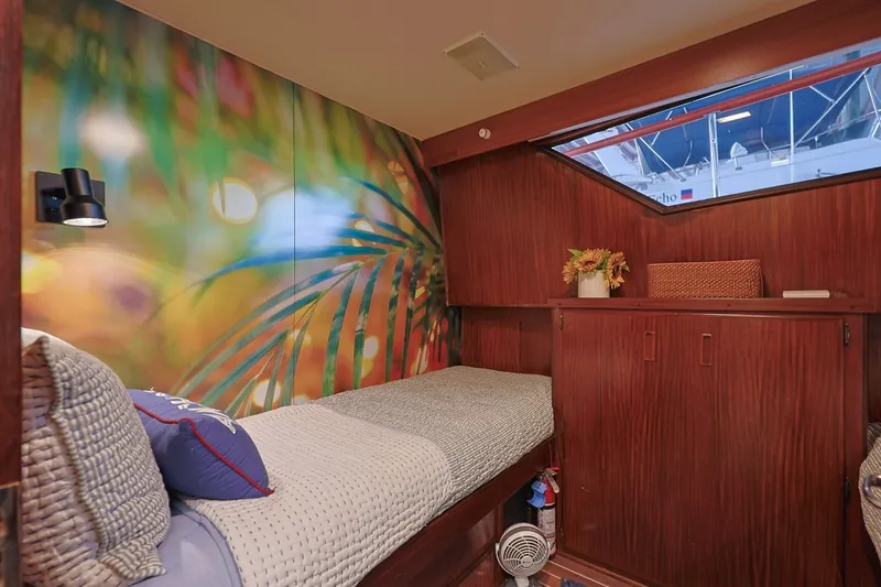 Slide: The Image of Hatteras 74 Cockpit Motor Yacht 1989 - 7539802