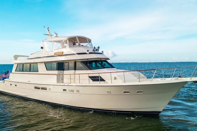 Slide: The Image of Hatteras 74 Cockpit Motor Yacht 1989 - 7539626