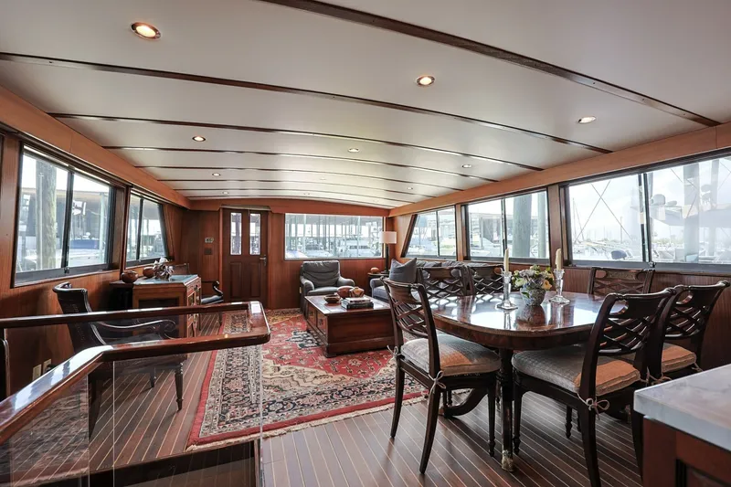 Slide: The Image of Hatteras 74 Cockpit Motor Yacht 1989 - 7539651