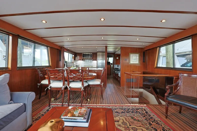 Slide: The Image of Hatteras 74 Cockpit Motor Yacht 1989 - 7539671