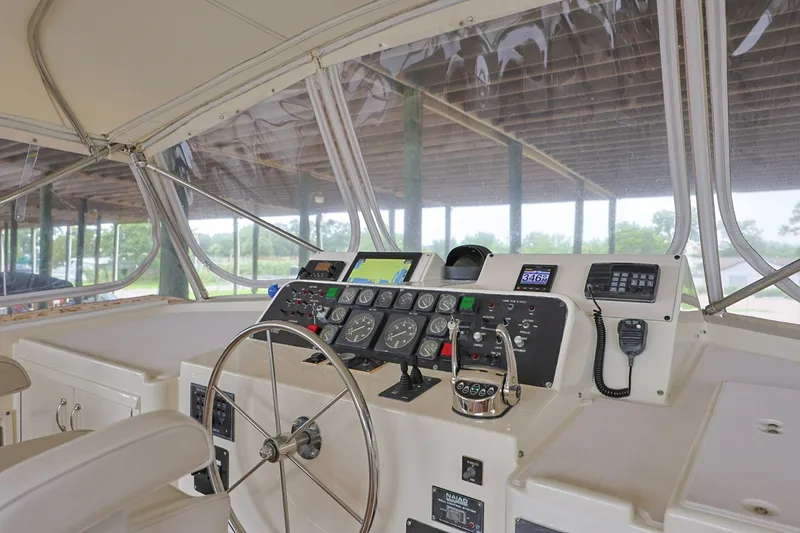 Slide: The Image of Hatteras 74 Cockpit Motor Yacht 1989 - 7854073