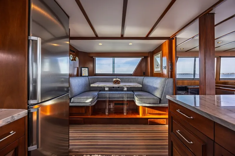 Slide: The Image of Hatteras 74 Cockpit Motor Yacht 1989 - 7539695