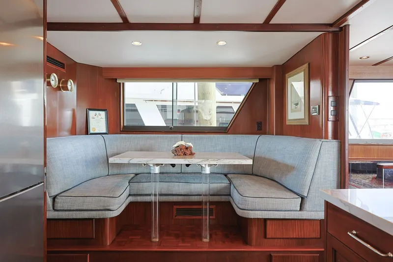Slide: The Image of Hatteras 74 Cockpit Motor Yacht 1989 - 7539693
