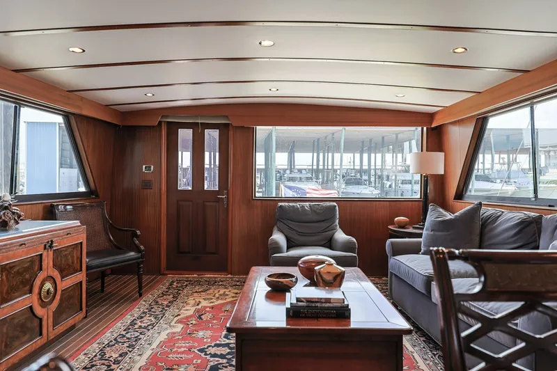 Slide: The Image of Hatteras 74 Cockpit Motor Yacht 1989 - 7539661