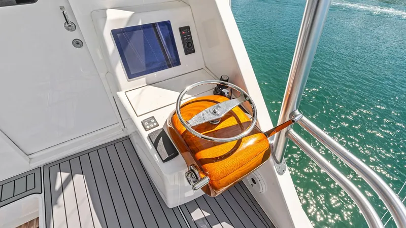 Slide: The Image of 2016 Viking 80 Enclosed Bridge- FRIGATE- Enclosed Bridge Mezzanine - 7414466