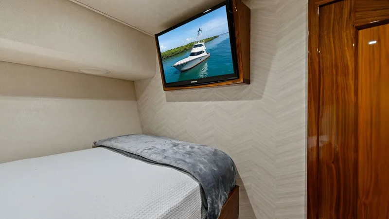 Slide: The Image of 2016 Viking 80 Enclosed Bridge- FRIGATE-Crew Quarters - 7414445