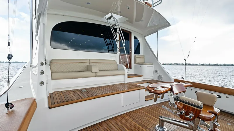 Slide: The Image of 2016 Viking 80 Enclosed Bridge- FRIGATE- Cockpit - 7414370
