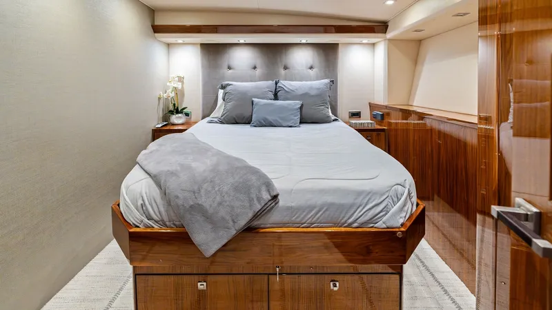 Slide: The Image of 2016 Viking 80 Enclosed Bridge- FRIGATE-Port VIP Stateroom - 7414424