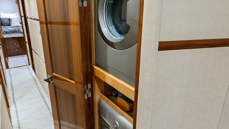 Slide: The Image of 2016 Viking 80 Enclosed Bridge- FRIGATE- Laundry - 7414397