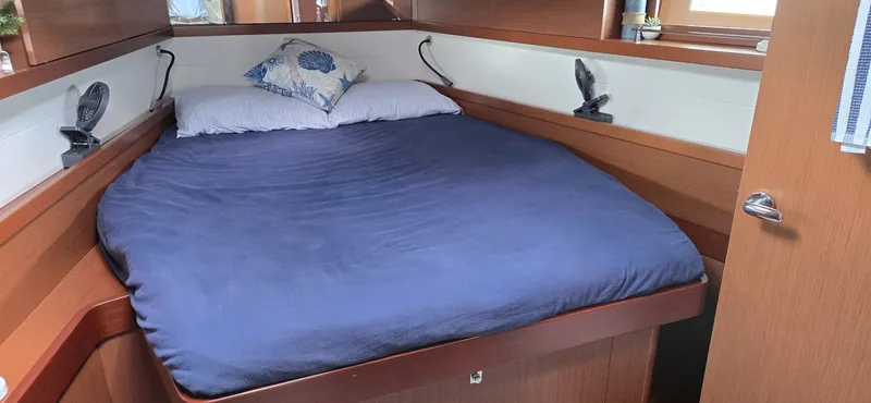 Slide: The Image of Beneteau Oceanis 45 2013 - 7454437