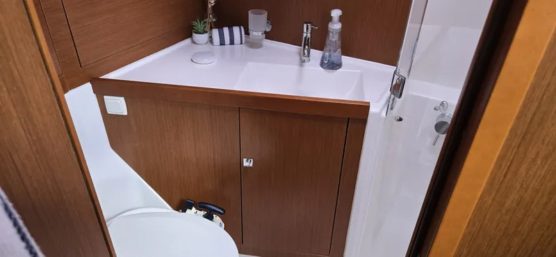 Slide: The Image of Beneteau Oceanis 45 2013 - 7454438