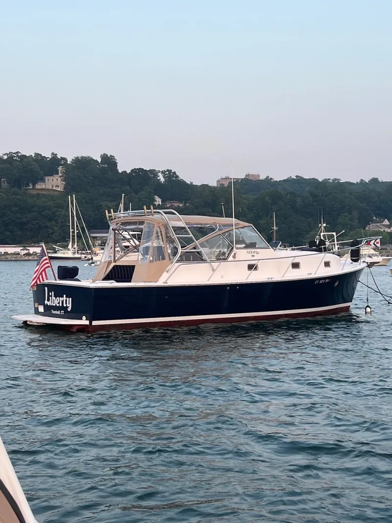 The Image of Mainship Pilot 2003 - 7452116