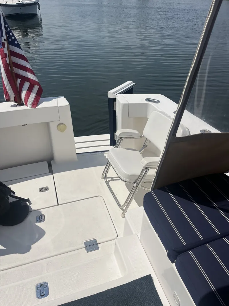 Slide: The Image of Mainship Pilot 2003 - 7452121