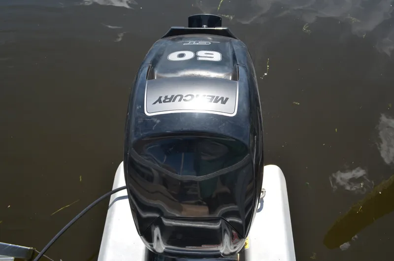 Slide: The Image of Sun Tracker Fishin Barge 20 DLX 2019 - 7452326