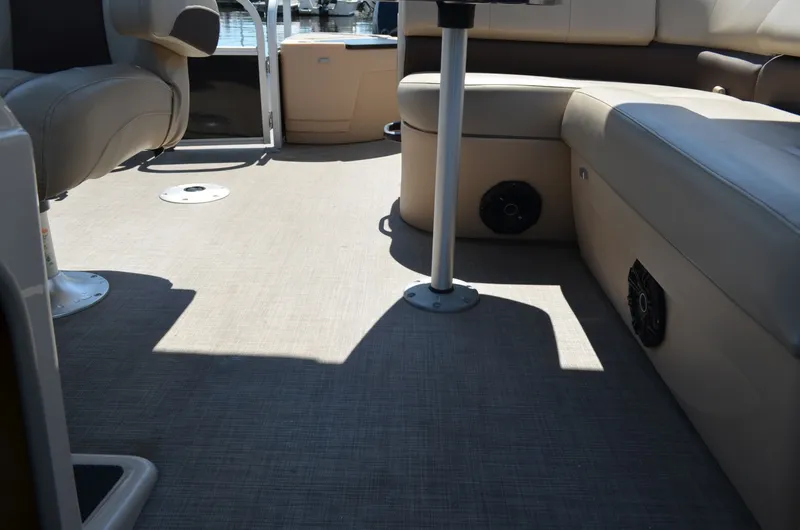 Slide: The Image of Sun Tracker Fishin Barge 20 DLX 2019 - 7452321