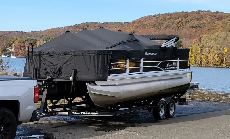 Slide: The Image of Sun Tracker Fishin Barge 20 DLX 2019 - 7454834