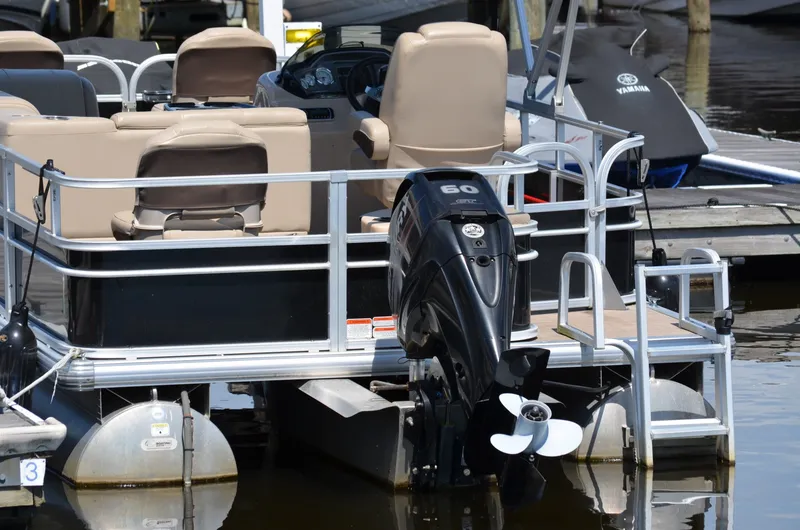 Slide: The Image of Sun Tracker Fishin Barge 20 DLX 2019 - 7452337