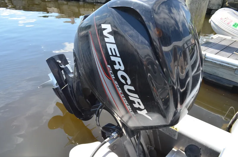 Slide: The Image of Sun Tracker Fishin Barge 20 DLX 2019 - 7452325