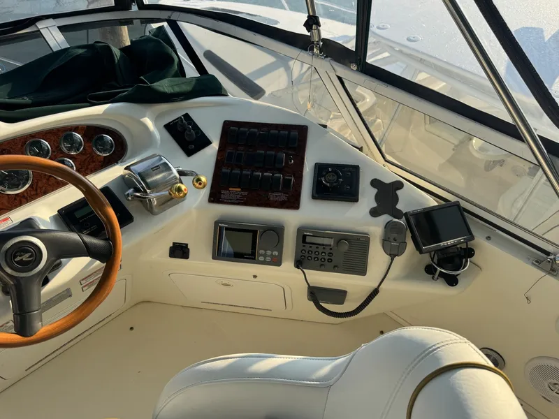 Slide: The Image of Sea Ray 380 2000 - 7452353