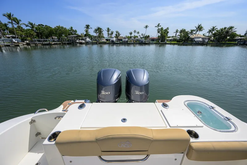 Slide: The Image of NauticStar 28 - Cockpit 2019 NauticStar 28XS - 7452649
