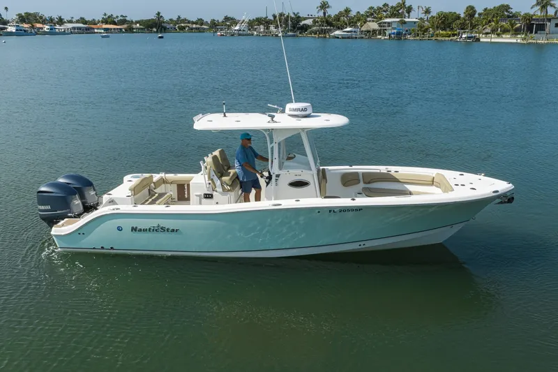 Slide: The Image of NauticStar 28 - Exterior Profile 2019 NauticStar 28XS - 7452690