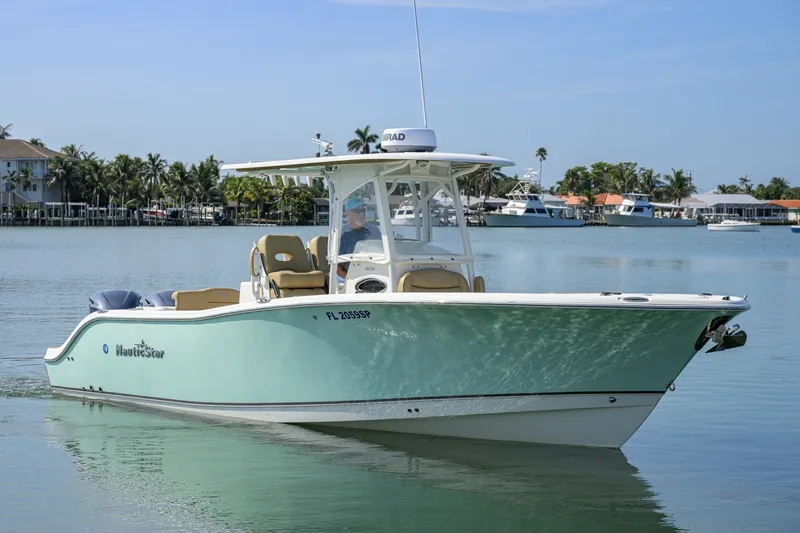 Slide: The Image of NauticStar 28 - Exterior Profile 2019 NauticStar 28XS - 7452679