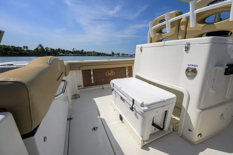 Slide: The Image of NauticStar 28 - Cockpit 2019 NauticStar 28XS - 7452636