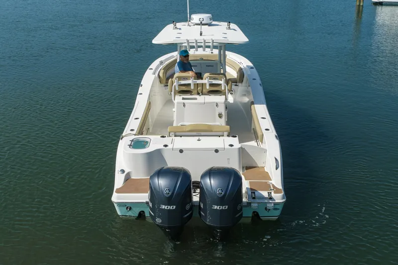 Slide: The Image of NauticStar 28 - Exterior Profile 2019 NauticStar 28XS - 7452697