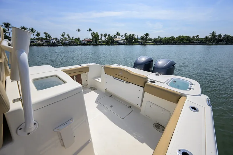 Slide: The Image of NauticStar 28 - Cockpit 2019 NauticStar 28XS - 7452624