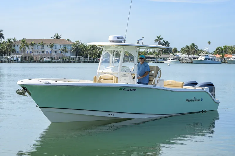 Slide: The Image of NauticStar 28 - Exterior Profile 2019 NauticStar 28XS - 7452681