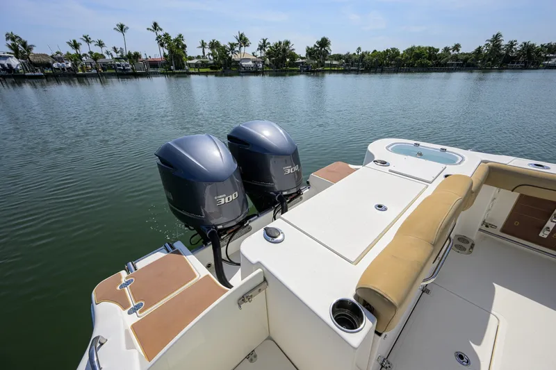 Slide: The Image of NauticStar 28 - Cockpit 2019 NauticStar 28XS - 7452651