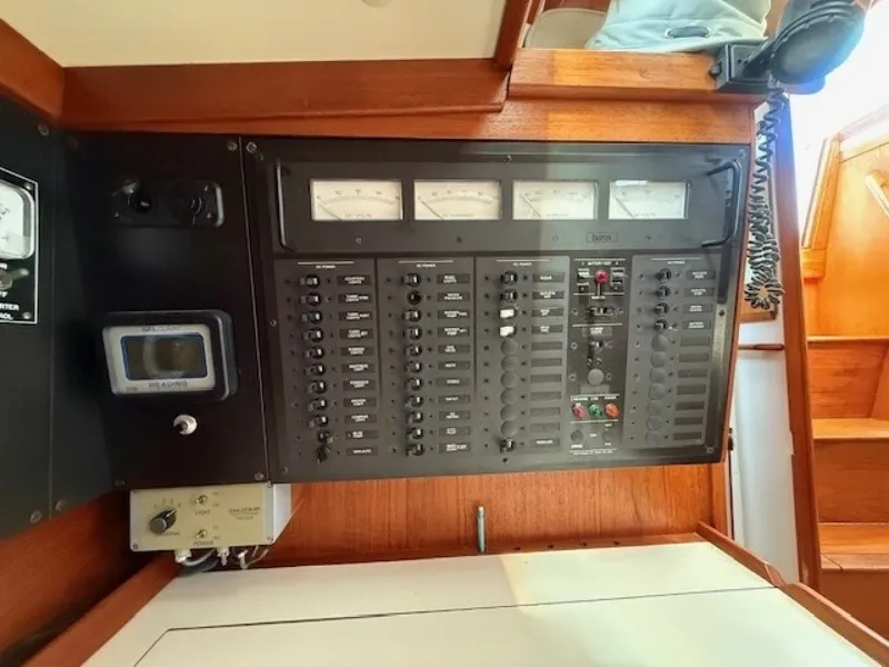 Slide: The Image of Sabre 42 CN Sloop 1988 - 7453674