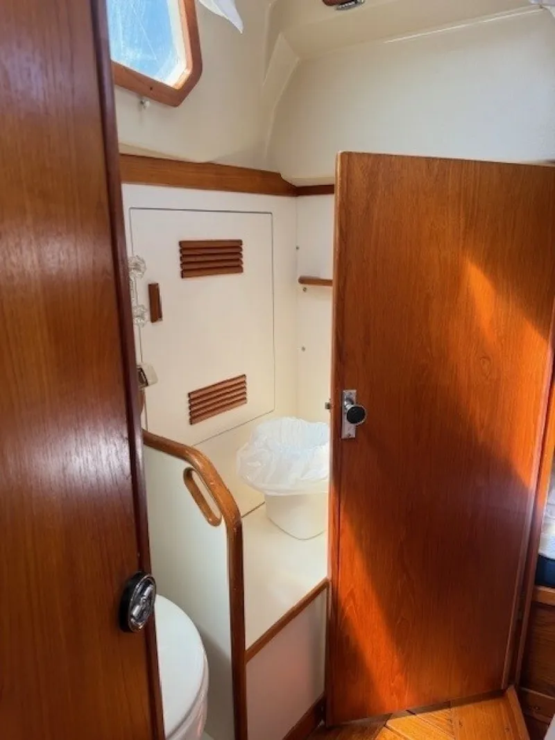 Slide: The Image of Sabre 42 CN Sloop 1988 - 7453670