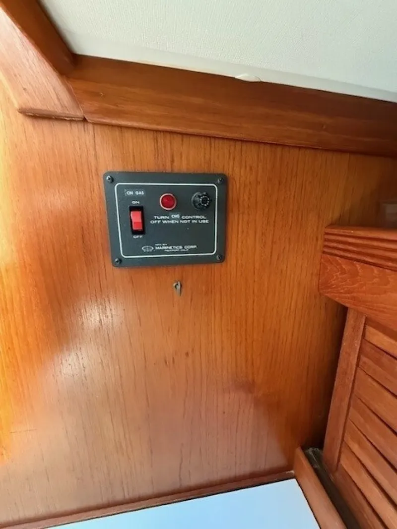 Slide: The Image of Sabre 42 CN Sloop 1988 - 7453680