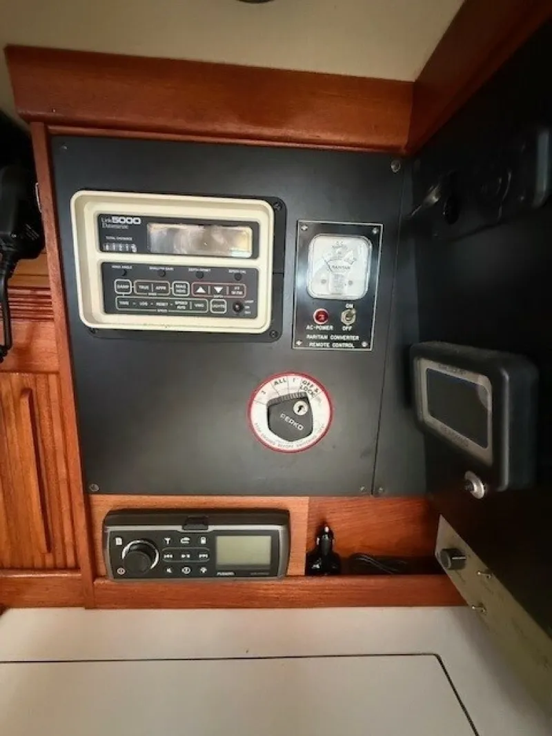 Slide: The Image of Sabre 42 CN Sloop 1988 - 7453675