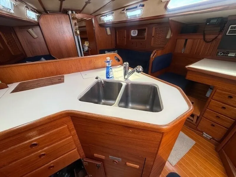 Slide: The Image of Sabre 42 CN Sloop 1988 - 7453663