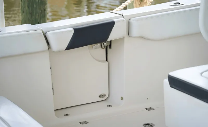 Slide: The Image of Robalo 302 2020 - 7454252