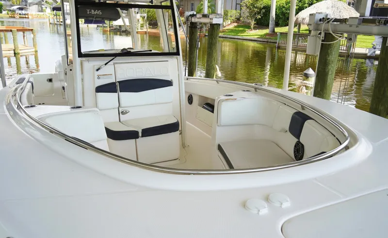 Slide: The Image of Robalo 302 2020 - 7454265