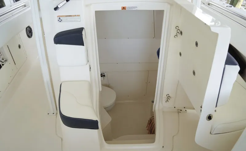 Slide: The Image of Robalo 302 2020 - 7454271