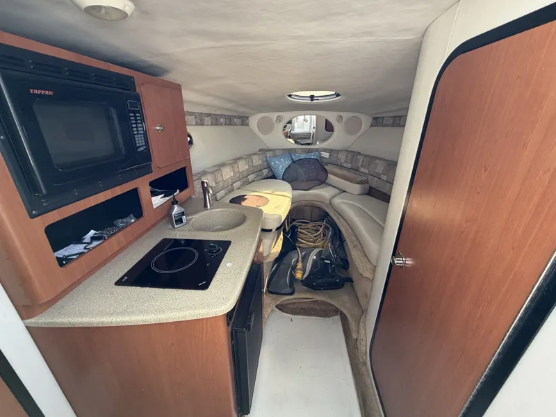 Slide: The Image of Crownline Boats 250 CR 2005 - 7454325