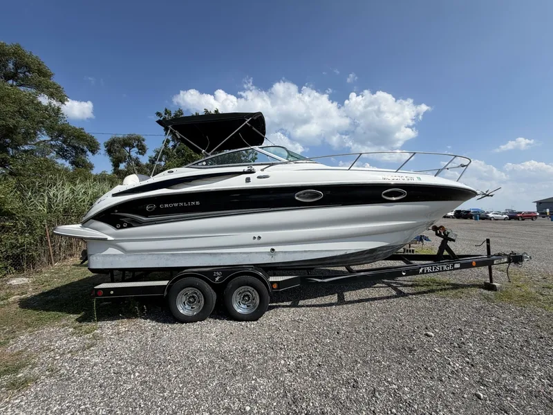 The Image of Crownline Boats 250 CR 2005 - 7454310