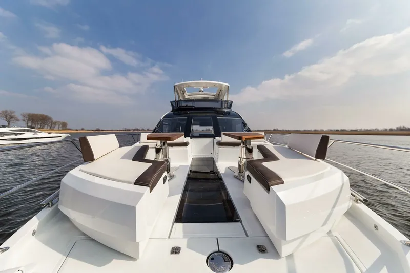 Slide: The Image of Galeon 640 FLY 2024 - 7456264