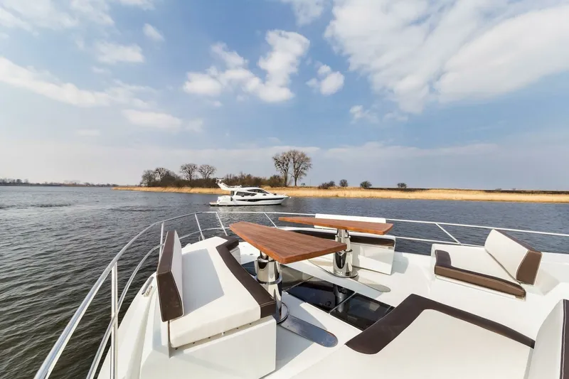 Slide: The Image of Galeon 640 FLY 2024 - 7456263
