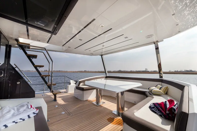 Slide: The Image of Galeon 640 FLY 2024 - 7456258