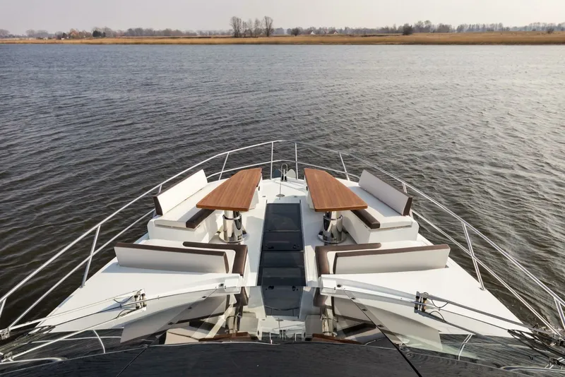 Slide: The Image of Galeon 640 FLY 2024 - 7456284