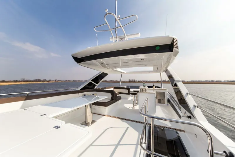 Slide: The Image of Galeon 640 FLY 2024 - 7456282