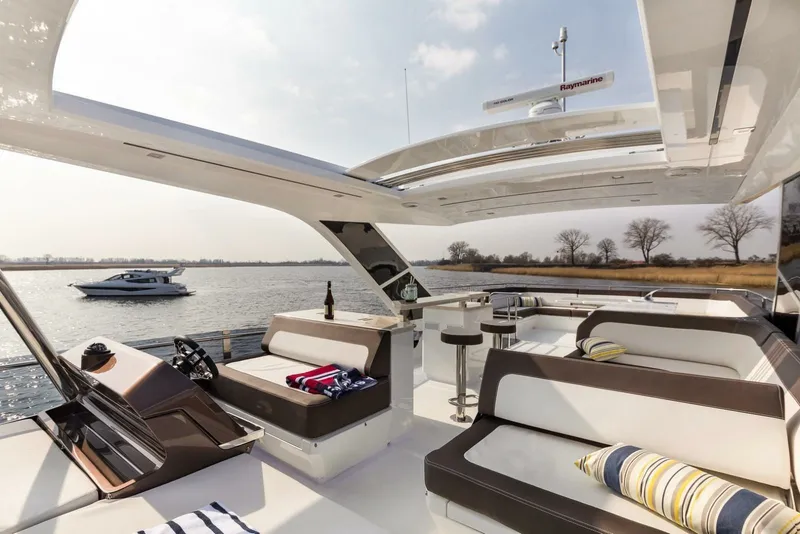 Slide: The Image of Galeon 640 FLY 2024 - 7456287
