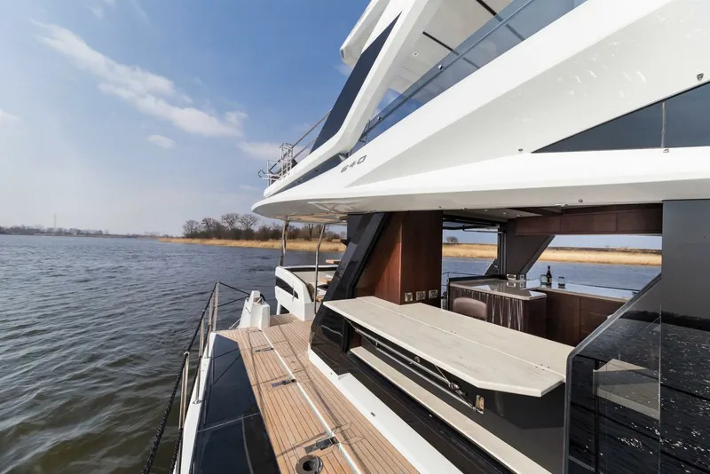 Slide: The Image of Galeon 640 FLY 2024 - 7456270