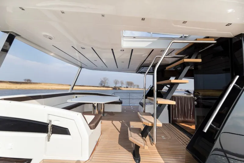 Slide: The Image of Galeon 640 FLY 2024 - 7456269