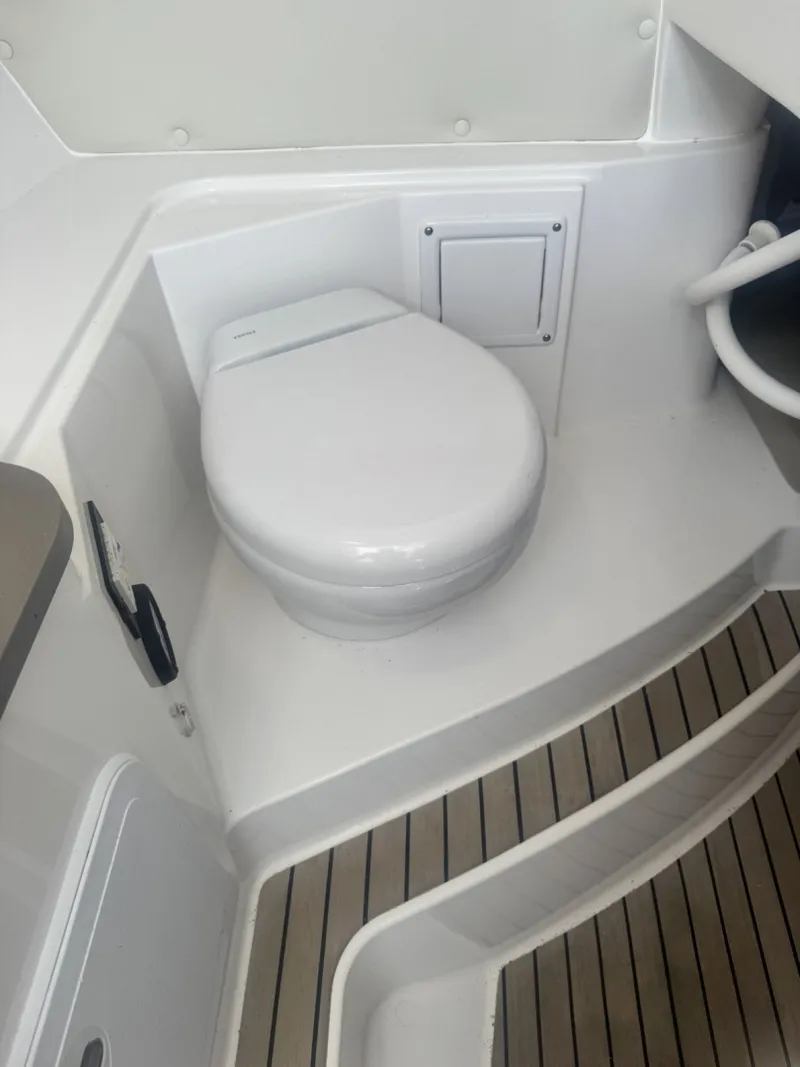 Slide: The Image of Edgewater 280 CX 2018 - 7457320
